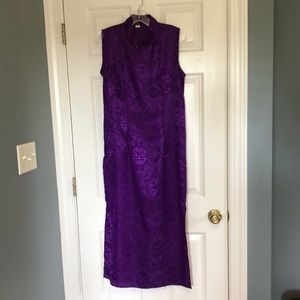 Beautiful patterned dress!